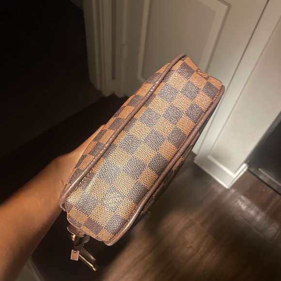 Cross body LV Bag - Picture 4 of 7